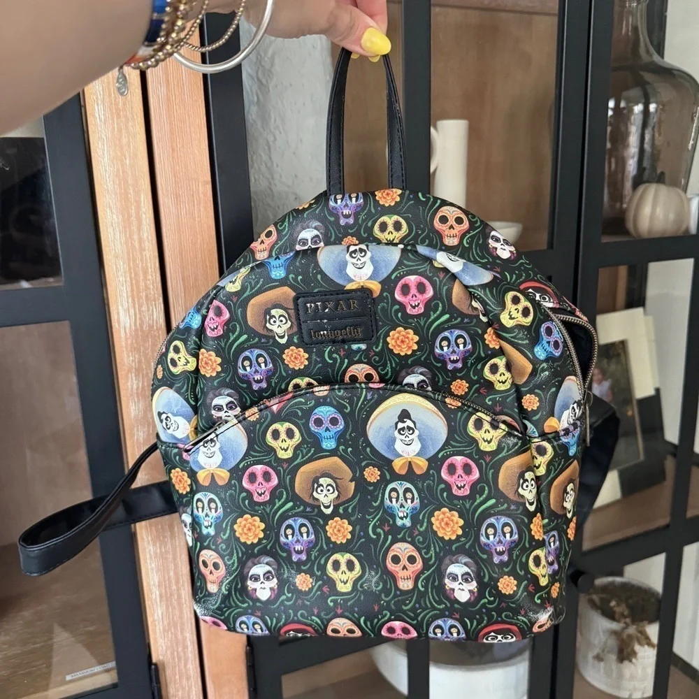 Loungefly Disney Pixar Coco Skulls Mini Backpack dia de los muertos halloween